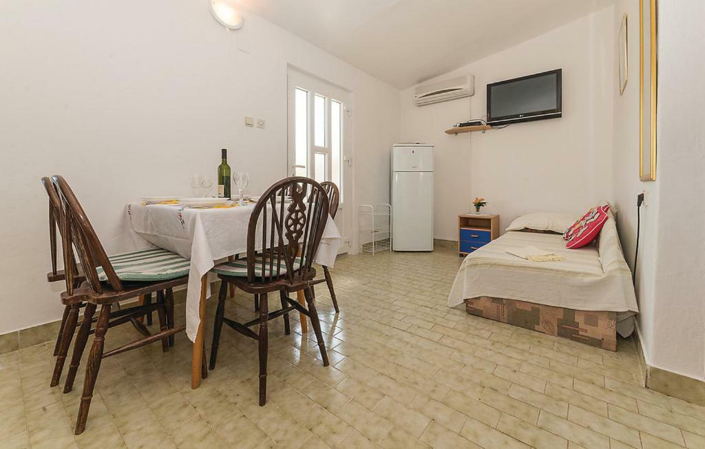 Apartmani Dokoza Vir Exterior foto